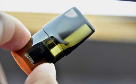 悦刻一代烟弹漏油严重吗？悦刻一代漏油是通病吗？