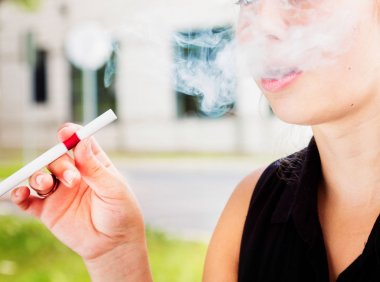 抽电子烟被爸妈发现怎么说？