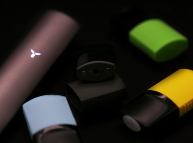 yooz电子烟可以自己加烟油吗?
