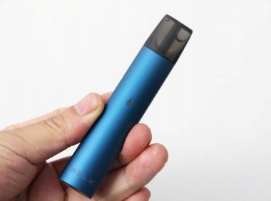悦刻不吸的时候烟弹要拔出吗？