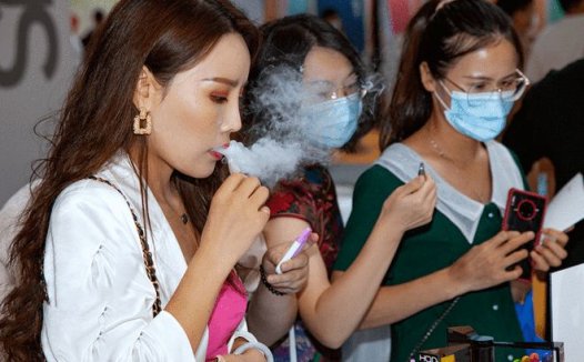 女生抽电子烟会上瘾吗？关键在于尼古丁