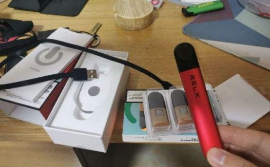 抽三年悦刻的肺会变成什么样？胸闷你会吗？